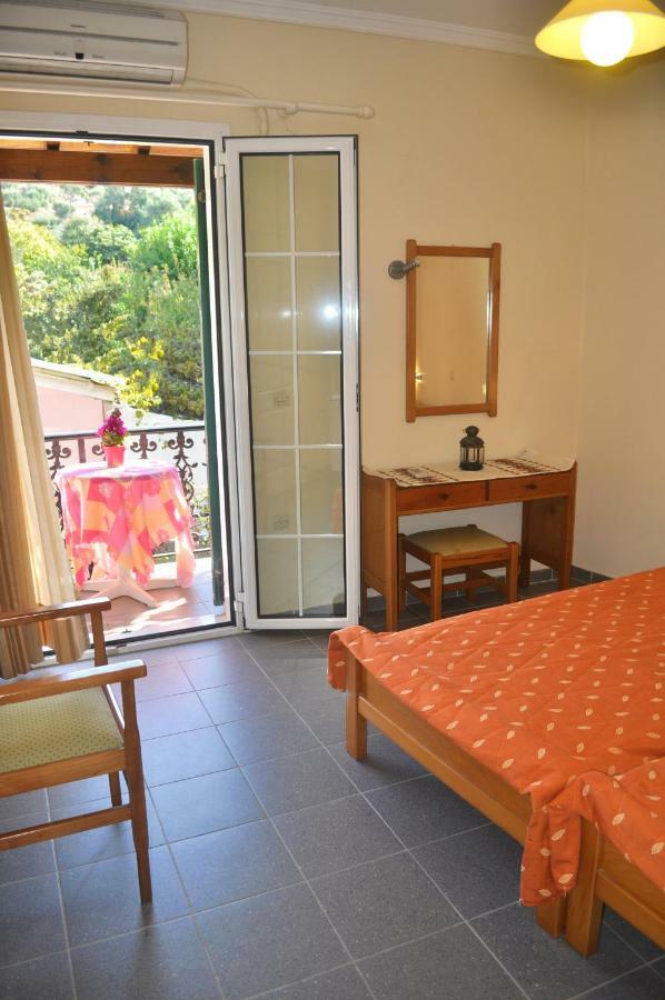 Apartment Yannis On The Of Agios Gordios In Corfu